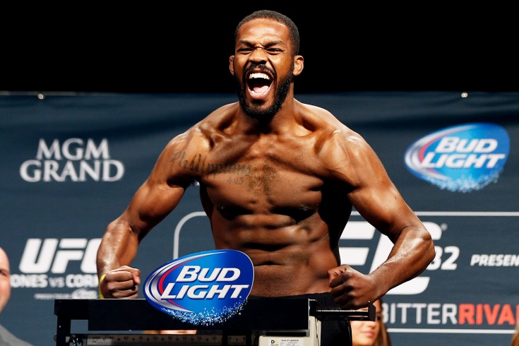 Боец UFC Джон Джонс поднял штангу 230 килограмм и может перейти в тяжёлый вес