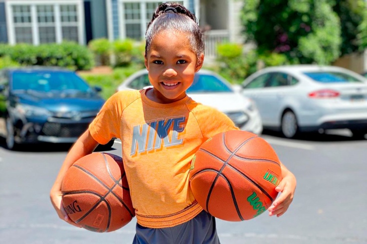 6-летняя Соса Круз делает большие успехи в баскетболе и мечтает стать звездой женской НБА
