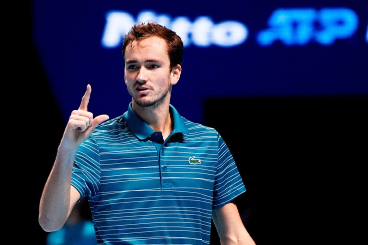 Итоговый чемпионат ATP: Медведев обыграл Джоковича и вышел в полуфинал из группы с 1-го места