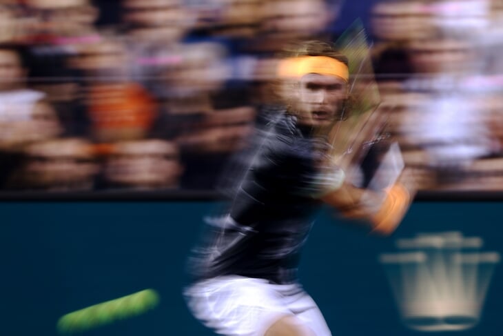 Теннис – запредельно быстрая игра, для реакции на удар есть всего секунда. Как мозг игроков адаптируется под темп?