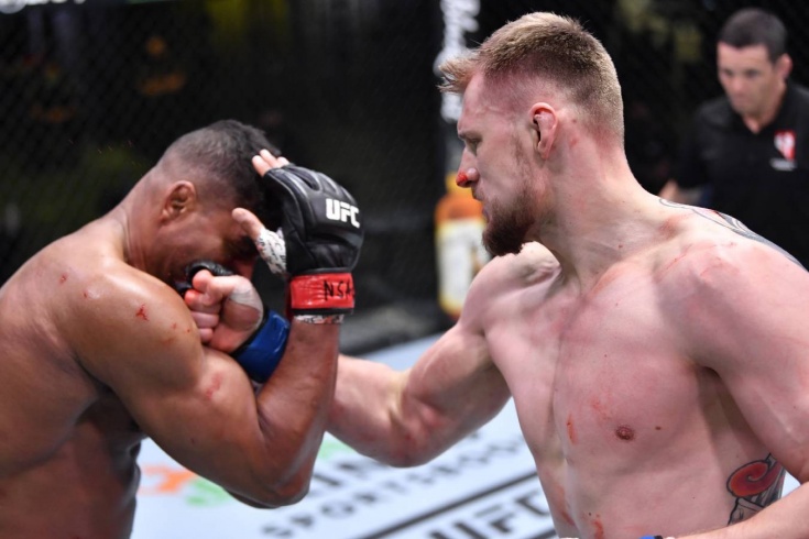 Александр Волков нокаутировал Алистара Оверима на UFC Vegas 18, видео, обзор боя