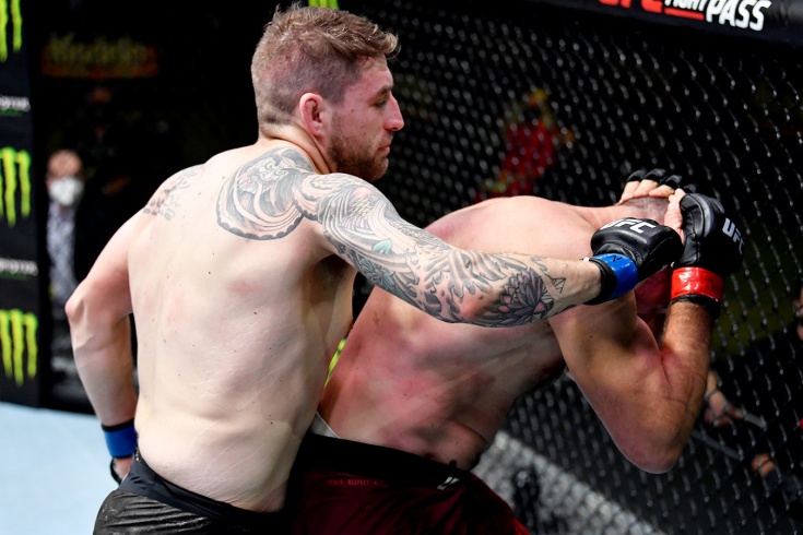 Алексей Олейник проиграл нокаутом Крису Дакасу на UFC Вегас 19. Видео