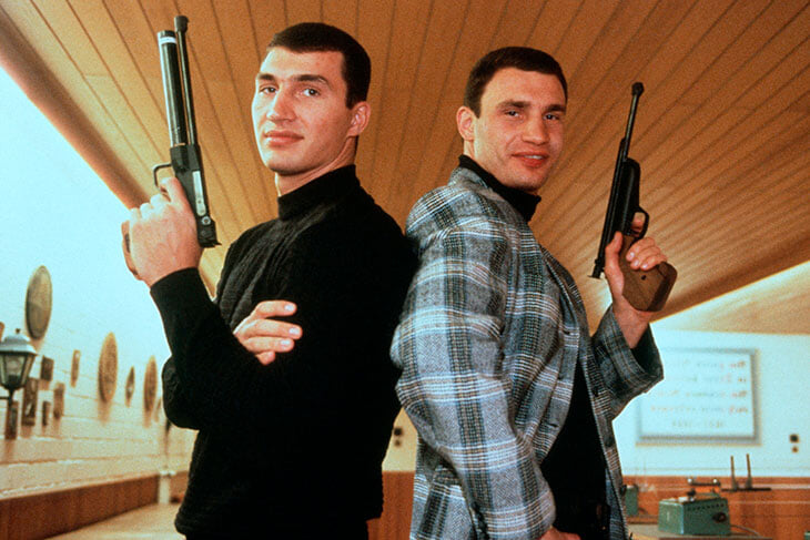 Братья Кличко в 90-х были связаны с криминалом. Владимир и Виталий даже приезжали на переговоры к Дону Кингу вместе с авторитетами